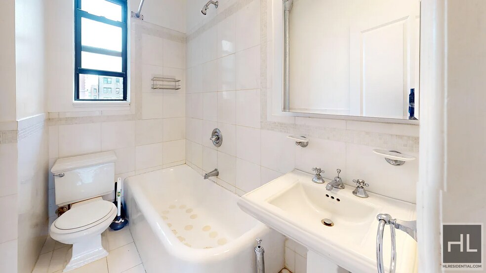 Building Photo - EAST 92 STREET