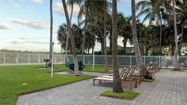 Building Photo - 6301 Collins Ave