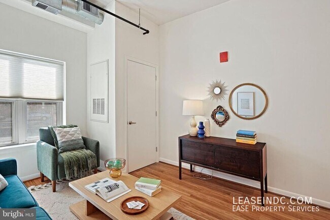 Building Photo - 1300 N Street NW-#106