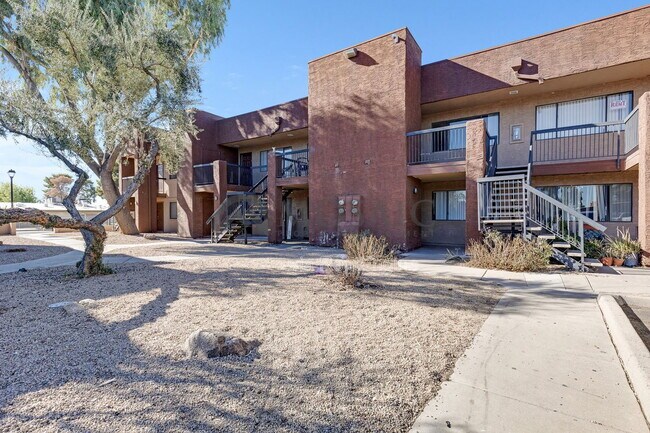 Building Photo - 3810 N Maryvale Pkwy