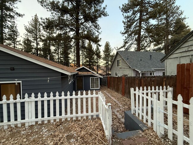 Building Photo - Big Bear Home with Jacuzzi