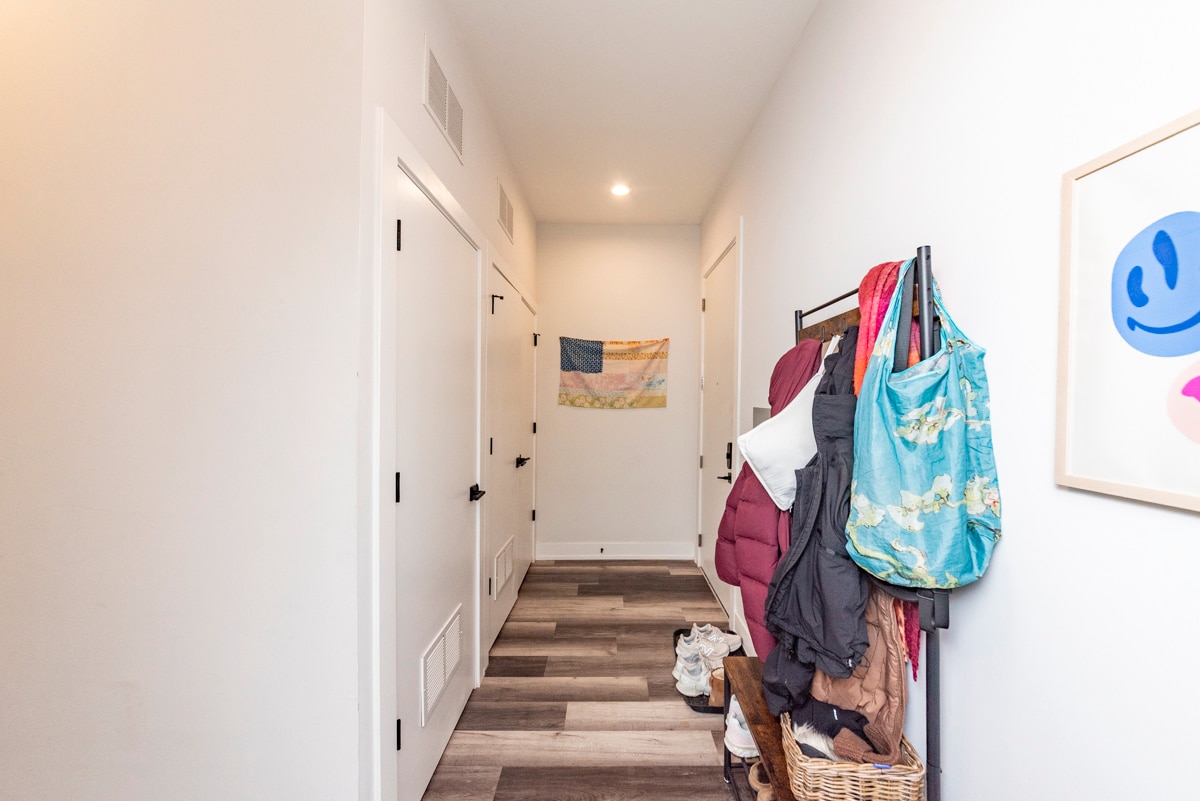 Building Photo - 2322 N Clark St