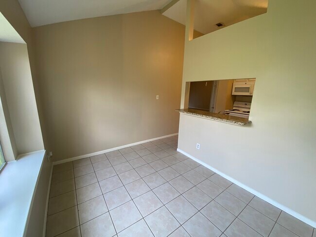 Building Photo - 15811 Part Dr