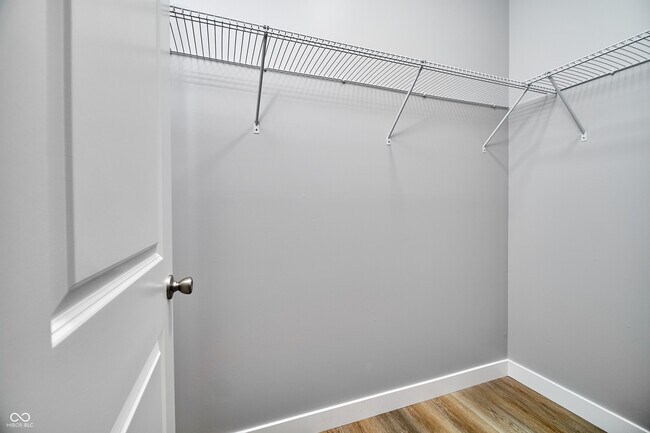 Building Photo - 415 Dequincy St