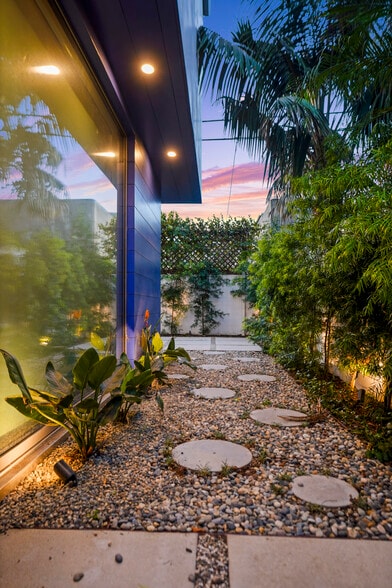 Building Photo - 12527 Wagner St