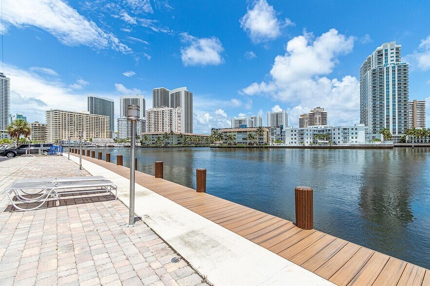 Dock - 121 Golden Isles Dr