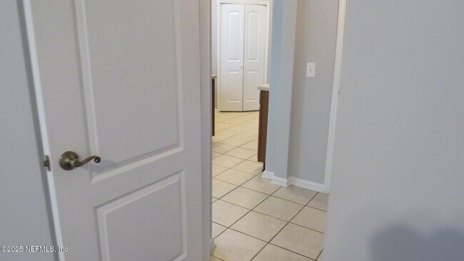 Building Photo - 3726 Bedford Dr