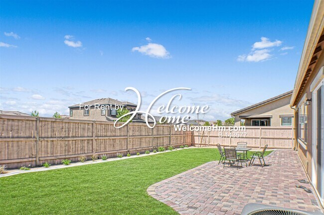 Building Photo - 10445 Mott Dr