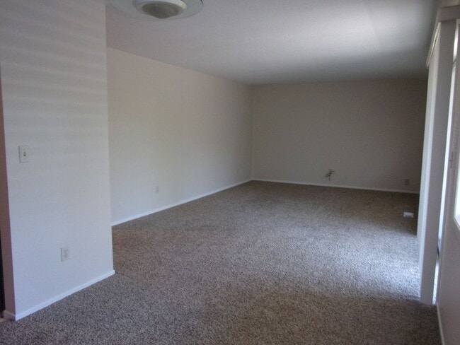 Building Photo - 2500 NW Princess St