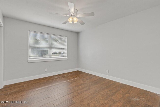 Building Photo - 6643 Greenfern Ln