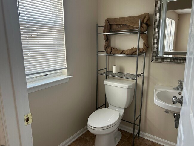 Building Photo - 57 Lighthouse Ct