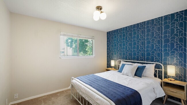 Building Photo - 423 W 1640 S