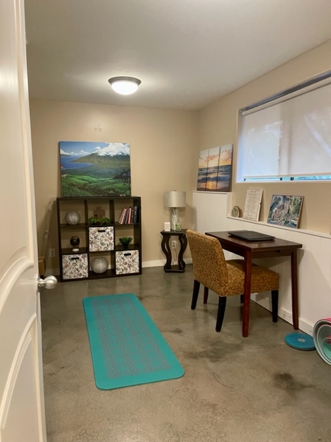 furnished look - 30 Mokuahi St