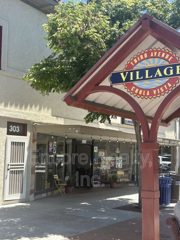 Building Photo - 303 3rd Ave