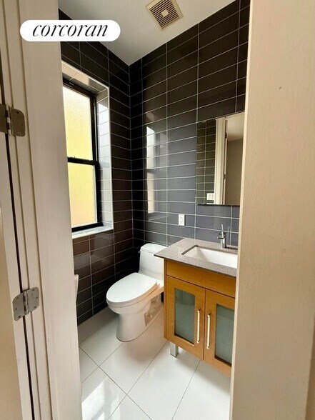 Building Photo - 533 W 142nd St