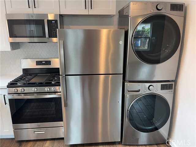 Building Photo - 413 S Illinois St