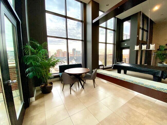 Building Photo - 2451 Midtown Ave