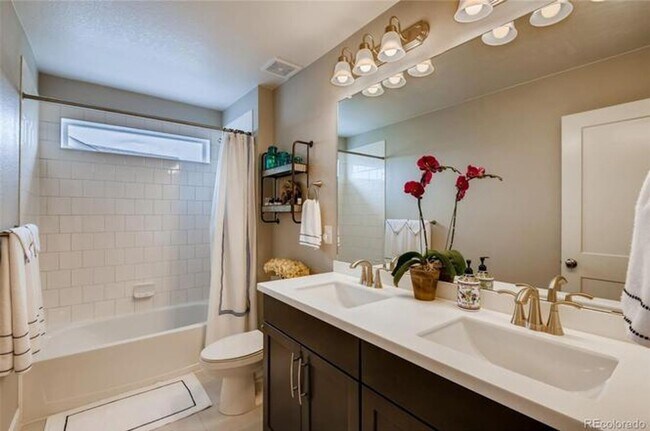 Building Photo - Single Family Home in Broomfield for RENT