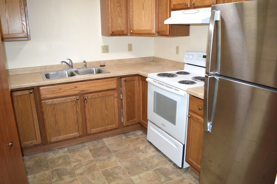 Building Photo - 548 Seminole Way