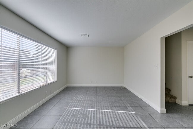 Building Photo - 764 Lawrence Dr