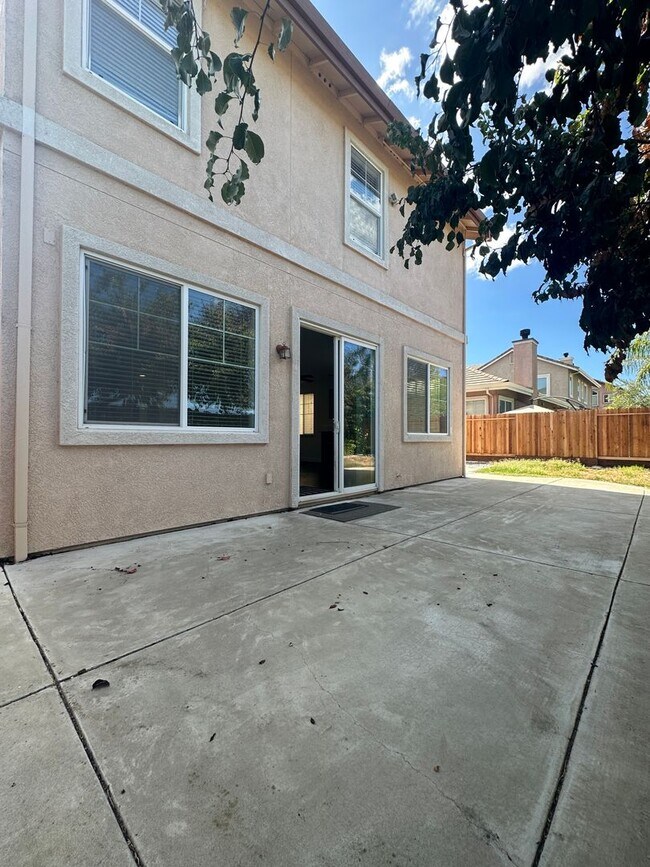 Building Photo - 2369 Fernwood Ln