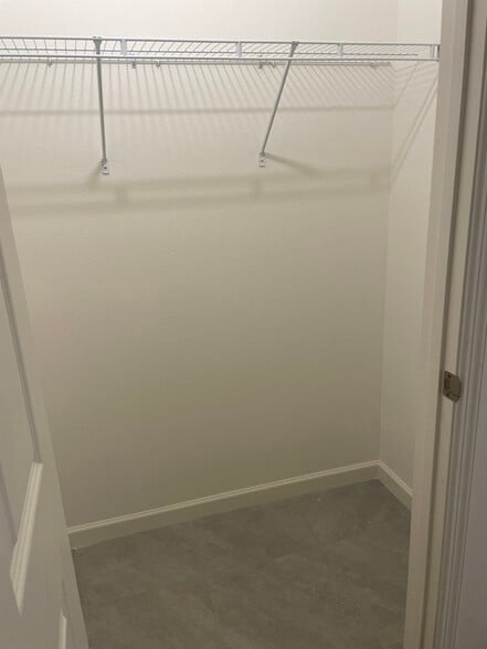 Building Photo - 3115 Marshall Dr