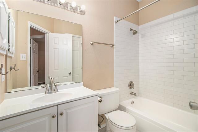 Building Photo - 2224 Heatherton Pl