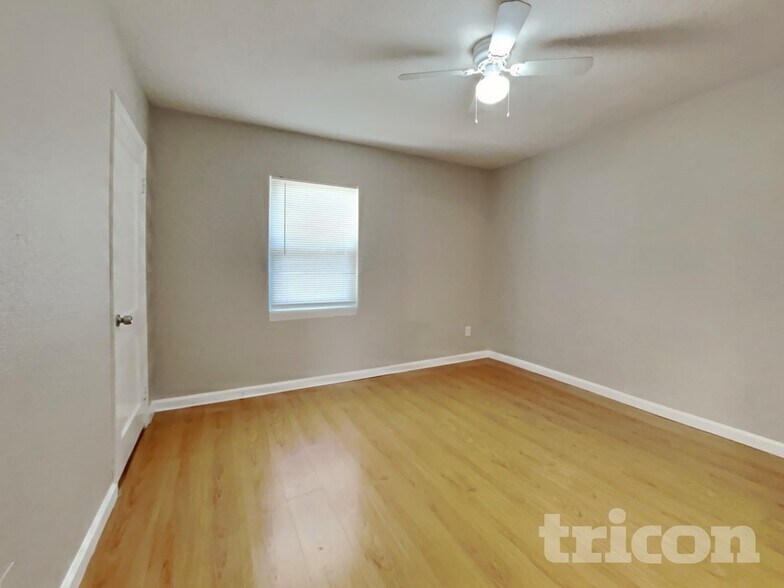 Building Photo - 612 Yelvington Ave