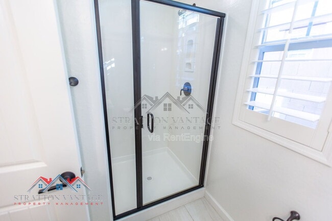 Building Photo - 959 W Zion Pl