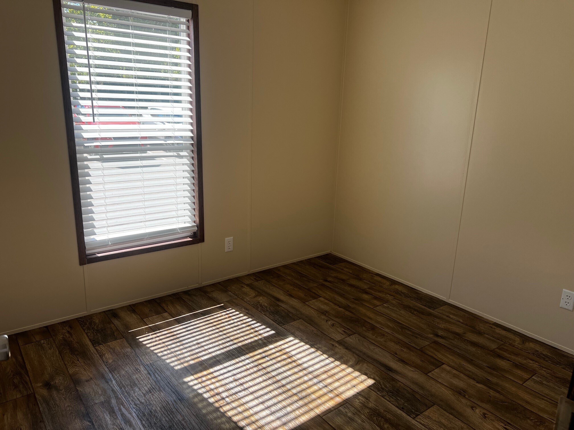 Building Photo - 709 N Collins Fwy