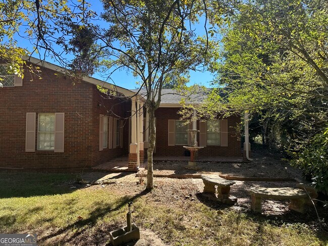 Building Photo - 1780 Elmwood Cir