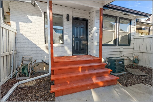 Building Photo - EAST2746