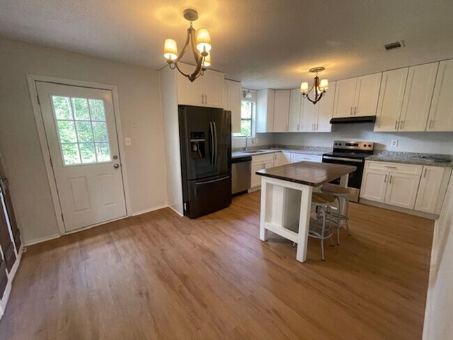 Building Photo - 3849 Ivy Ct