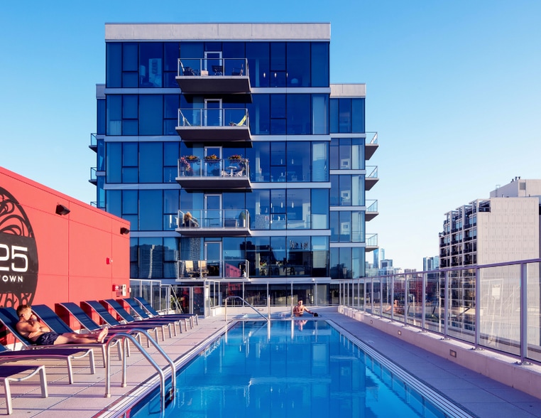 Building Photo - 1220 N Wells St