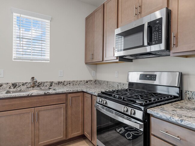 Building Photo - Modern Comfort Meets Southern Charm – New ...