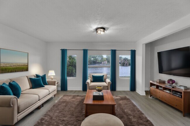 Building Photo - 904 Banks Rd