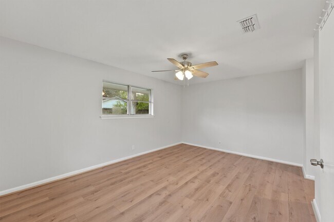 Building Photo - 3015 Peppermill Rd