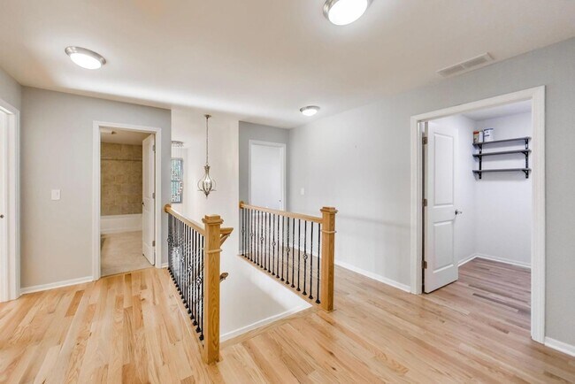 Building Photo - 2366 N Moseley Ct