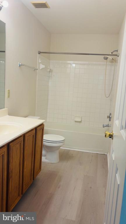 Building Photo - 6615 Buskin Ln