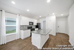 Building Photo - 363 Walnut Creek