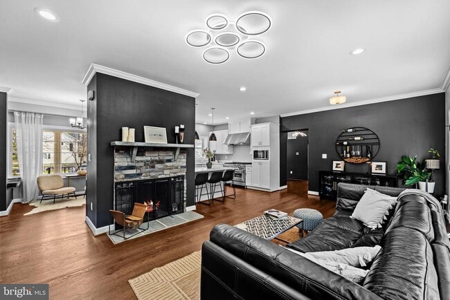 Building Photo - 3803 Estel Rd