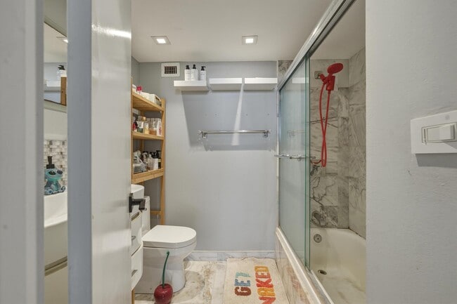 Building Photo - 2100 Sans Souci Blvd