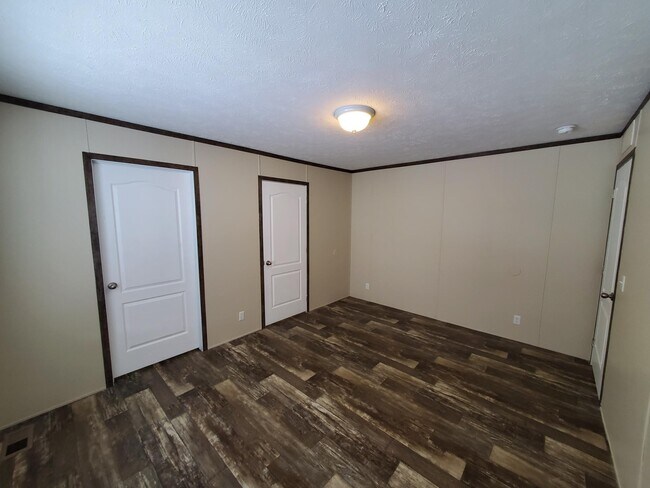 Building Photo - 35 Sparrow Hill Dr