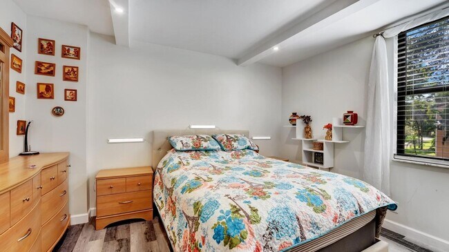 Building Photo - 955 Dotterel Rd