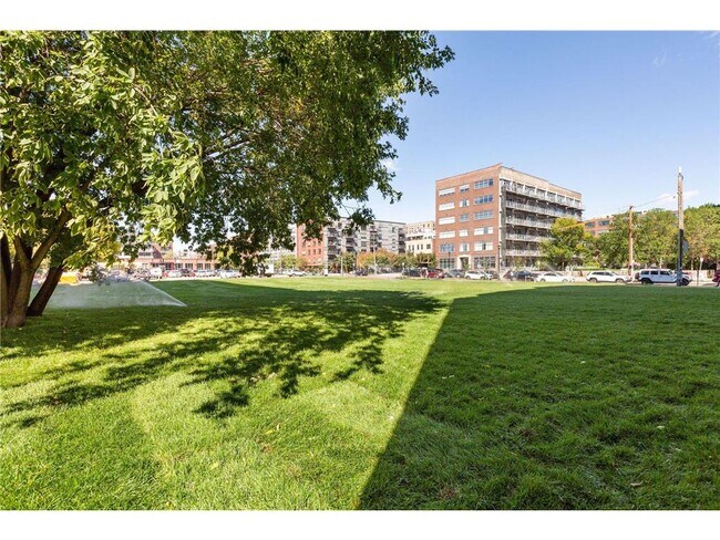 Building Photo - 730 N 4th St
