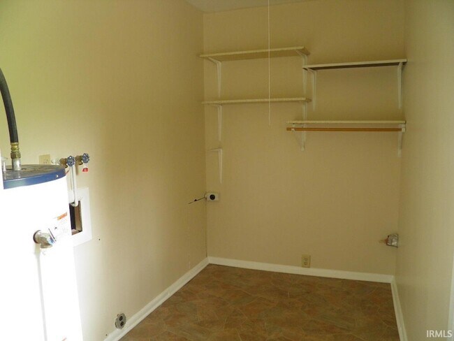 Building Photo - 3501 N Kingsley Dr