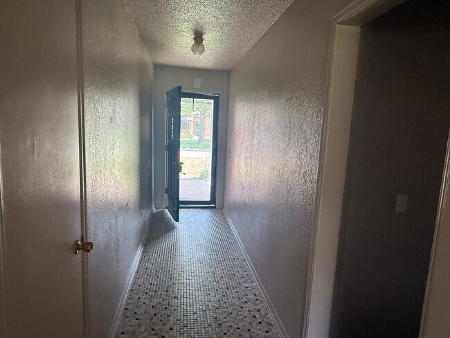 Building Photo - New paint and appliances, luxury vinyl plank and a fenced yard, these 3 beds 1.5 bath is ready fo...