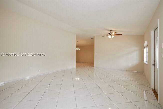 Building Photo - 16440 SW 144th Ave