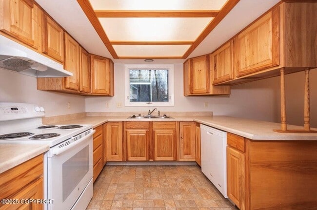 Building Photo - 7210 Bearfoot Dr