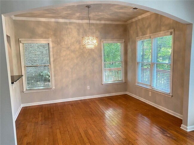 Building Photo - 1664 Oakbrook Lake Dr NW